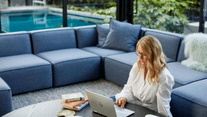 What are the benefits of working with a boutique digital marketing agency in Melbourne?